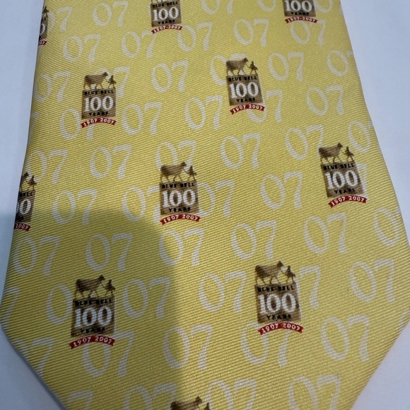 Rare Blue Bell Tie 100 Years Gold Yellow Ice Cream Rare 100% Silk - Picture 3 of 5